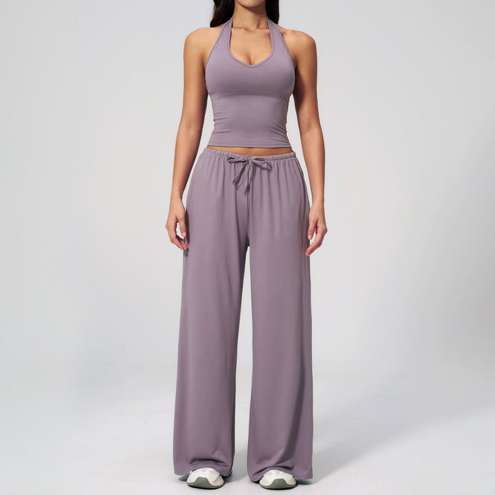 Ensemble femme avec haut à col licou et pantalon large