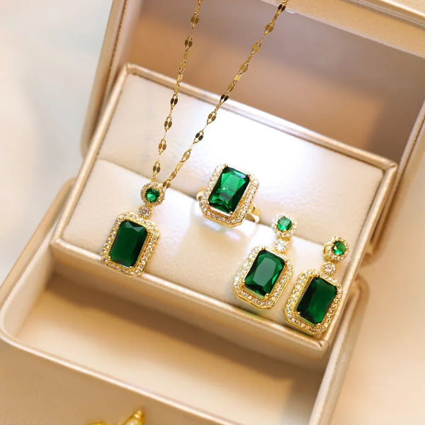 Parure de bijoux à strass verts