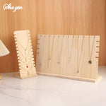 Expositor de madera para collares