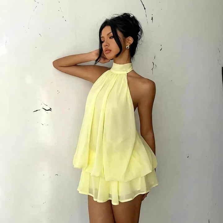 Vestido cai-cai curto com efeito de sobreposição